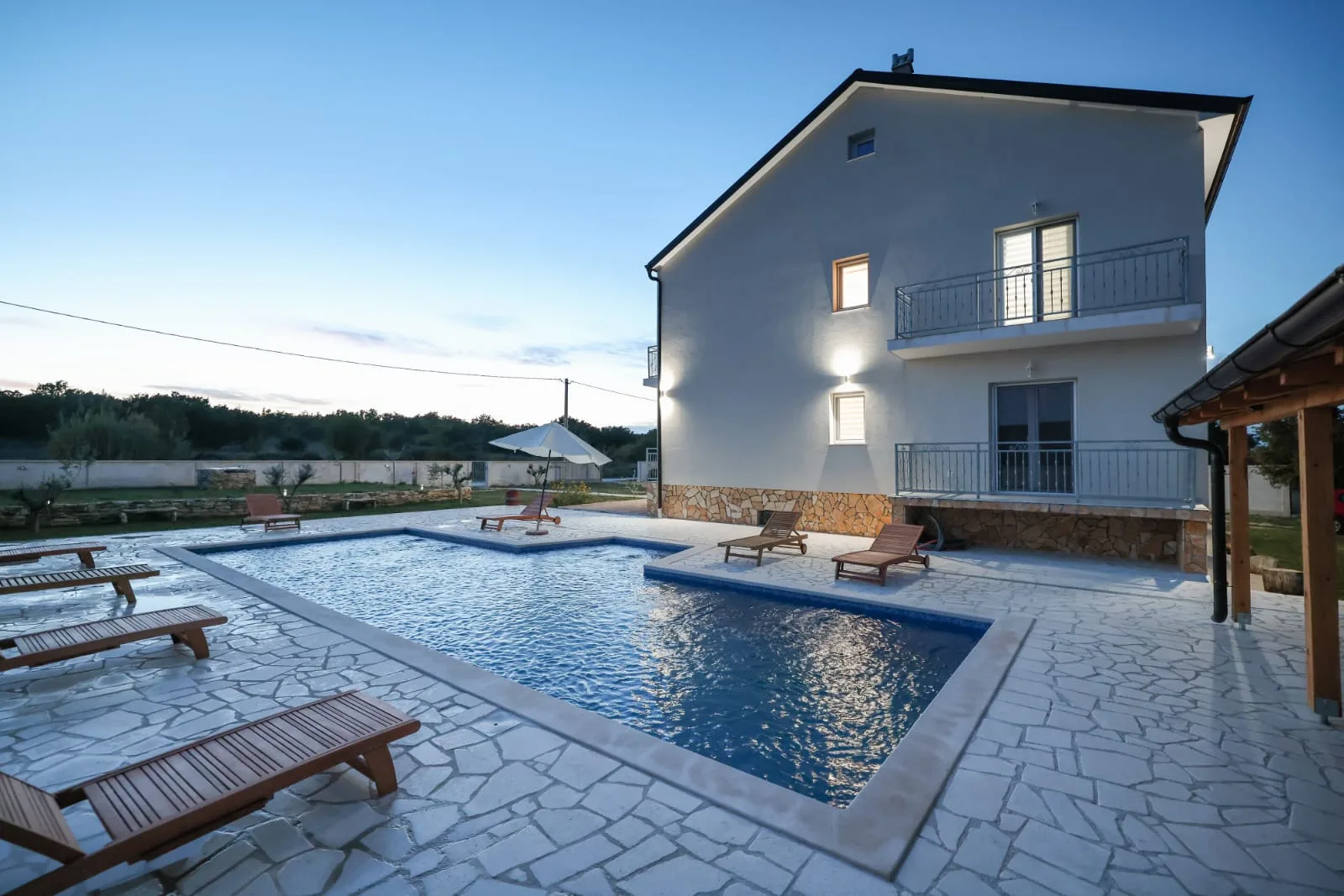Villa Vera s bazenom — fotografija 7